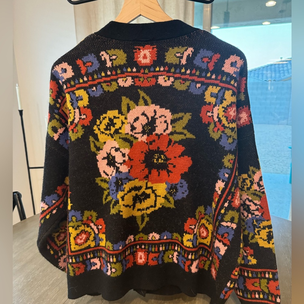FARM Rio Black Floral Multicolor Button Cardigan - Picture 3 of 10